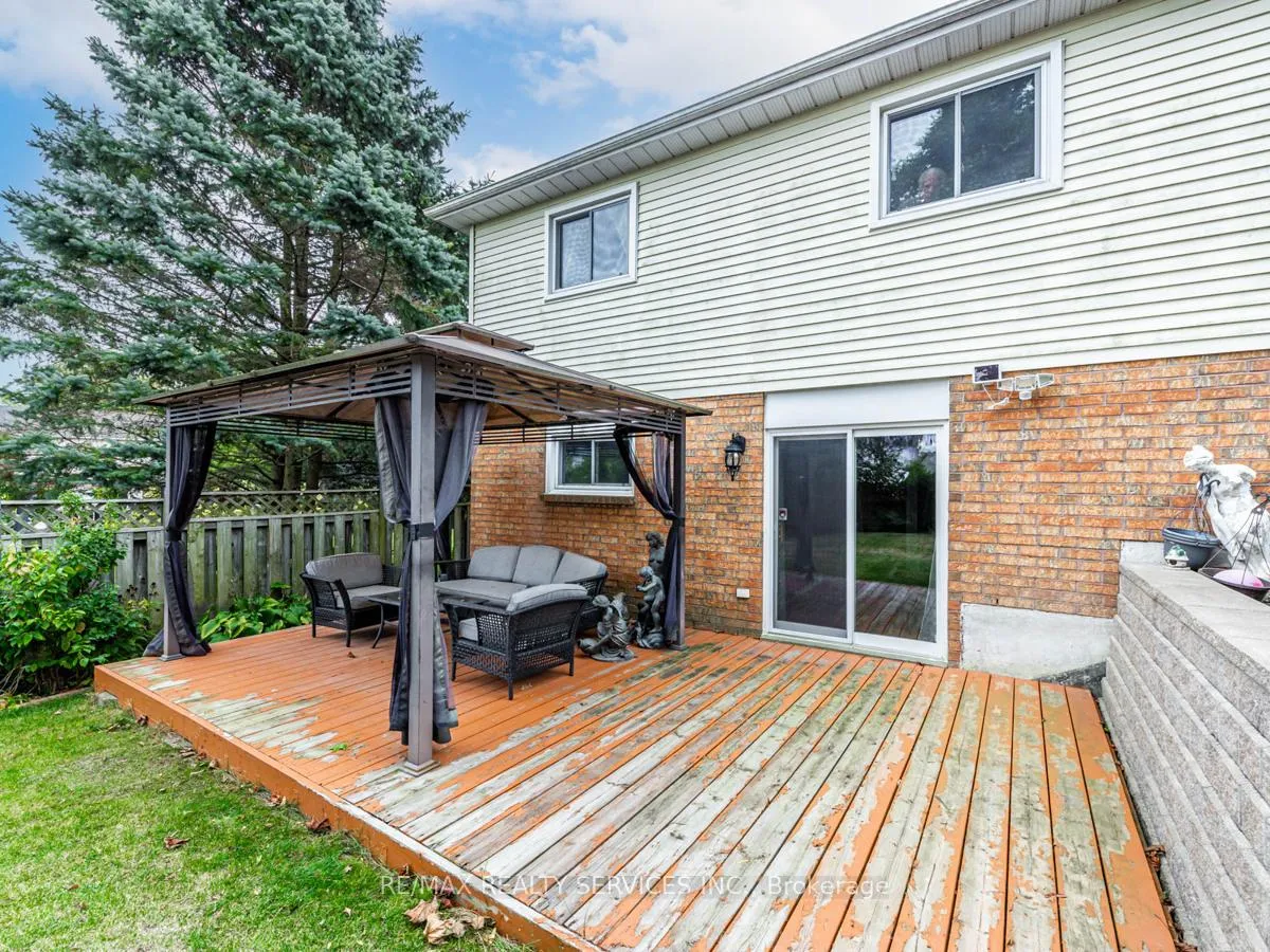 Photo 16 of 410 Sunset Boulevard, Clarington, Newcastle — HOMEH