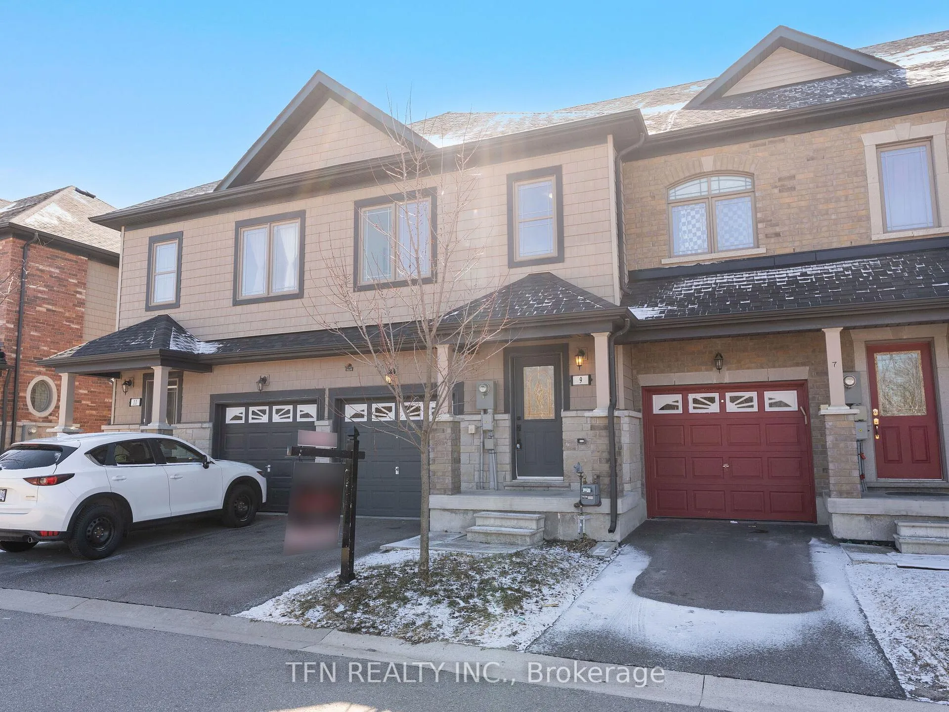 Photo 2 of 9 Cygnus Crescent, Barrie, Ardagh — HOMEH