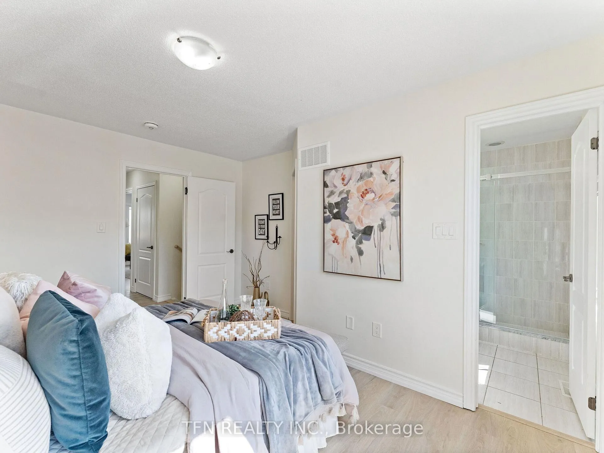 Photo 17 of 9 Cygnus Crescent, Barrie, Ardagh — HOMEH