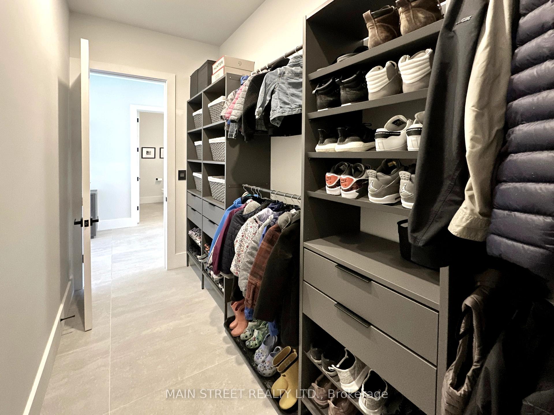 Photo 6 of 391 Codrington Street, Barrie, Codrington — HOMEH