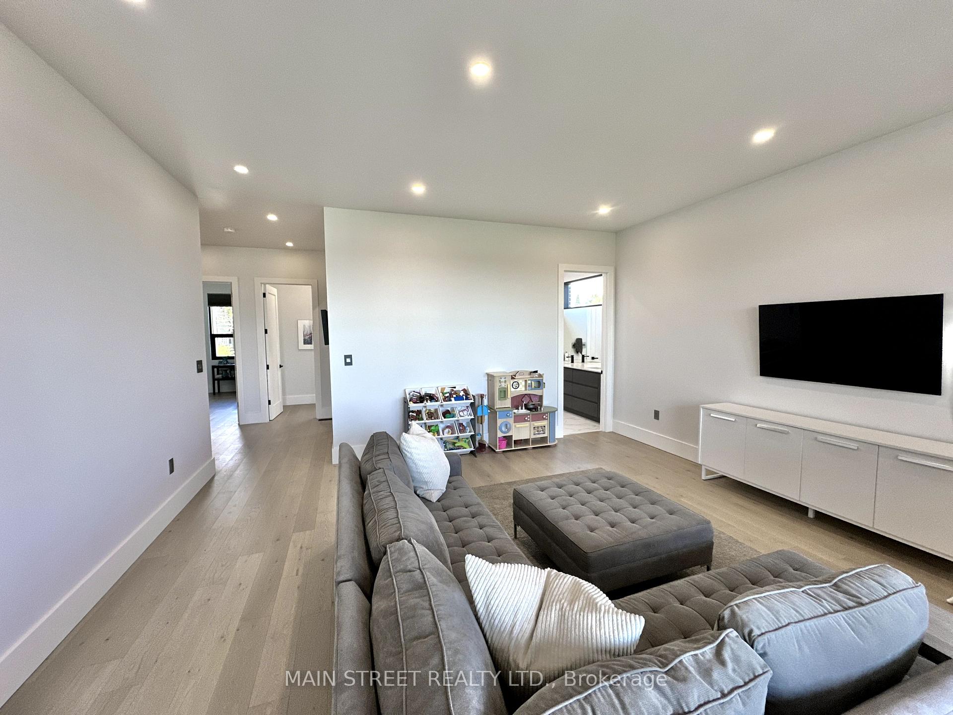 Photo 27 of 391 Codrington Street, Barrie, Codrington — HOMEH