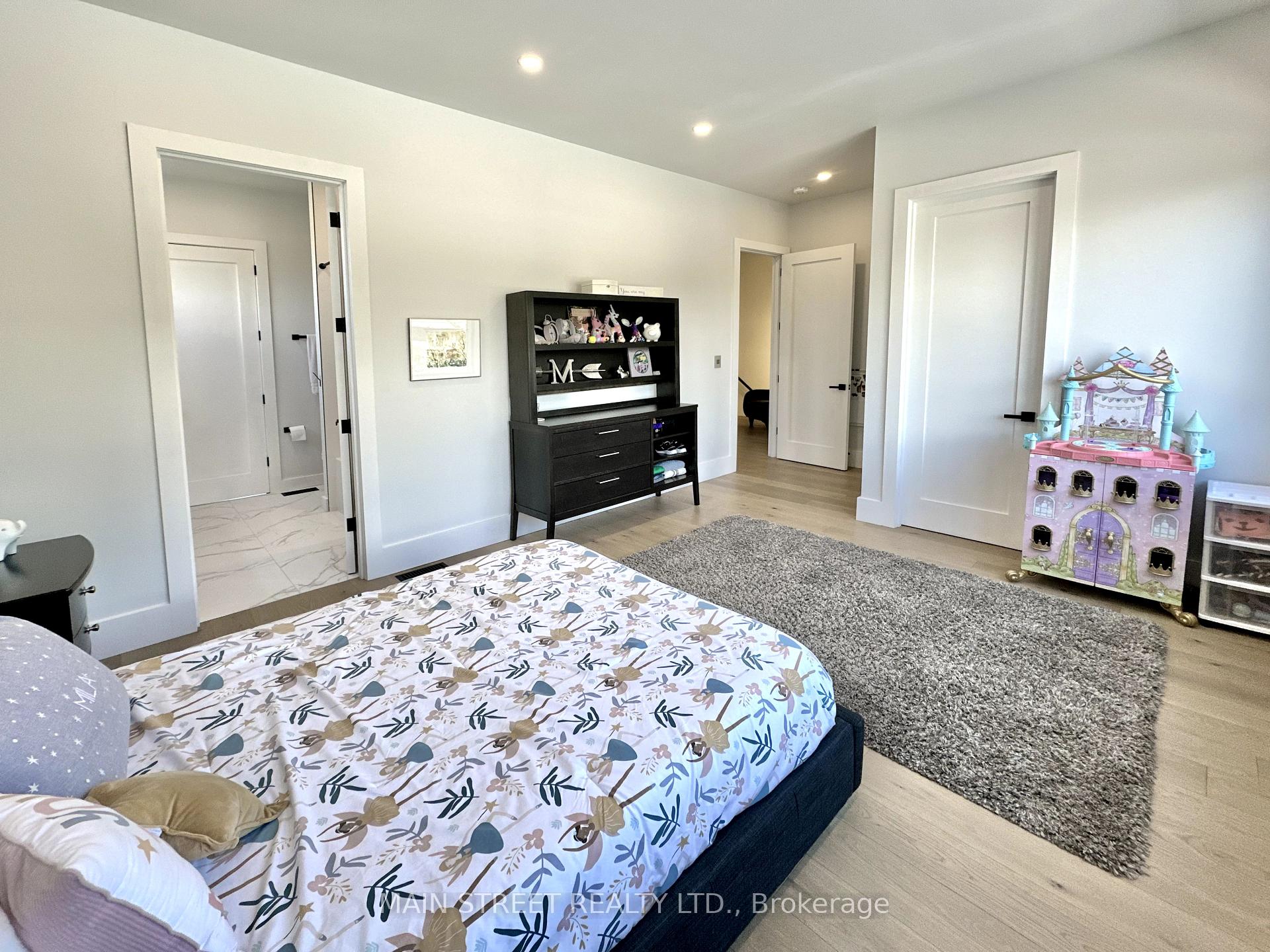 Photo 32 of 391 Codrington Street, Barrie, Codrington — HOMEH