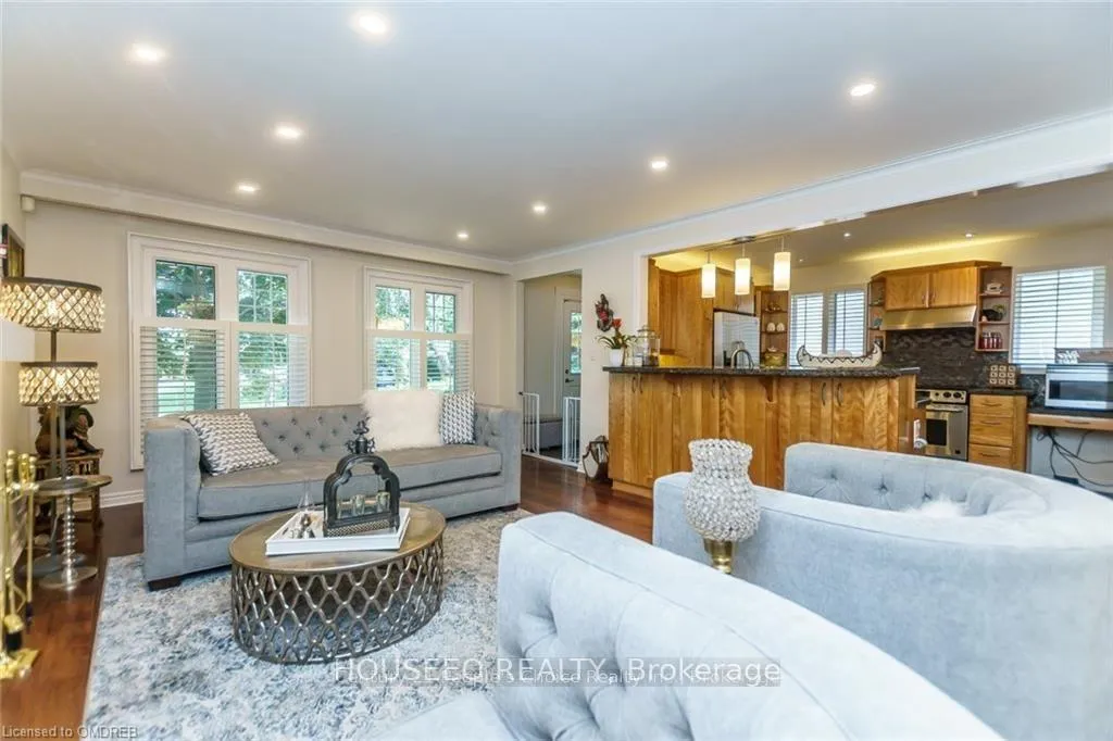 Photo 4 of 2487 Wyatt Street, Oakville, West — HOMEH