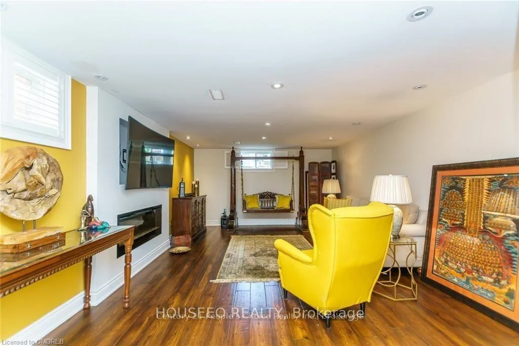 Photo 13 of 2487 Wyatt Street, Oakville, West — HOMEH