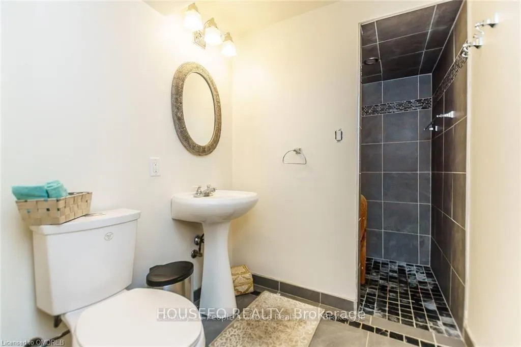 Photo 23 of 2487 Wyatt Street, Oakville, West — HOMEH