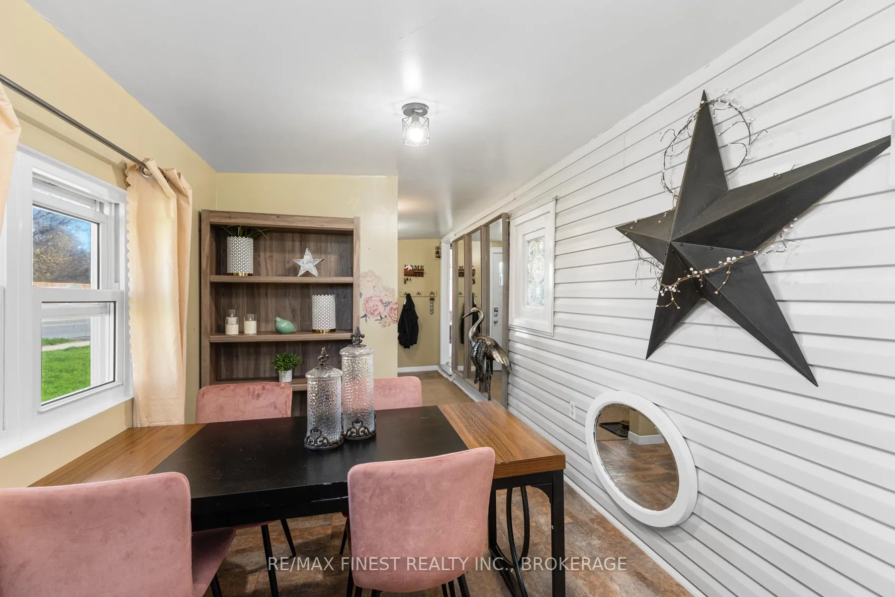 Photo 7 of 7 Clubhouse Drive, Kingston, Rideau — HOMEH