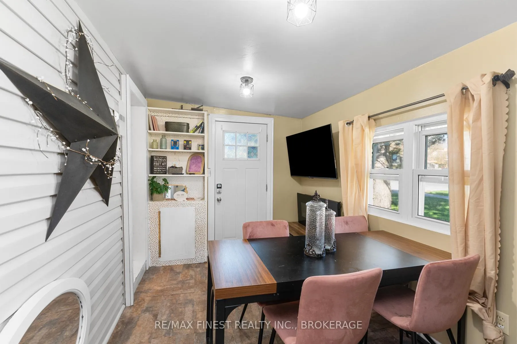 Photo 8 of 7 Clubhouse Drive, Kingston, Rideau — HOMEH