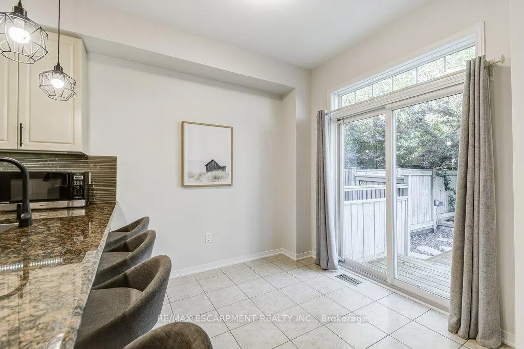 Photo 14 of 45 Cathedral Street, Hamilton, Waterdown — HOMEH