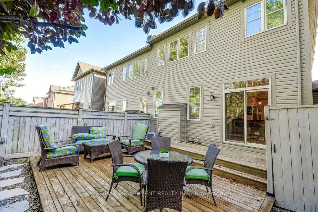 Photo 26 of 45 Cathedral Street, Hamilton, Waterdown — HOMEH