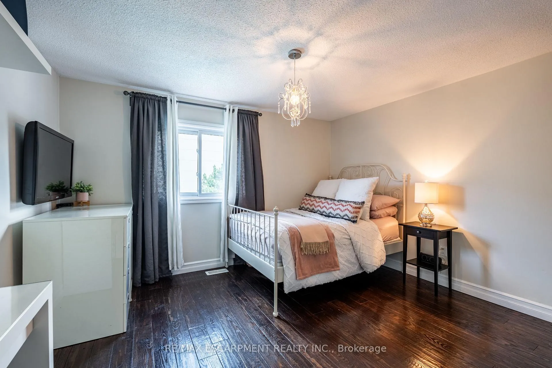 Photo 36 of 17 Tami Crescent, Grimsby, Grimsby West — HOMEH