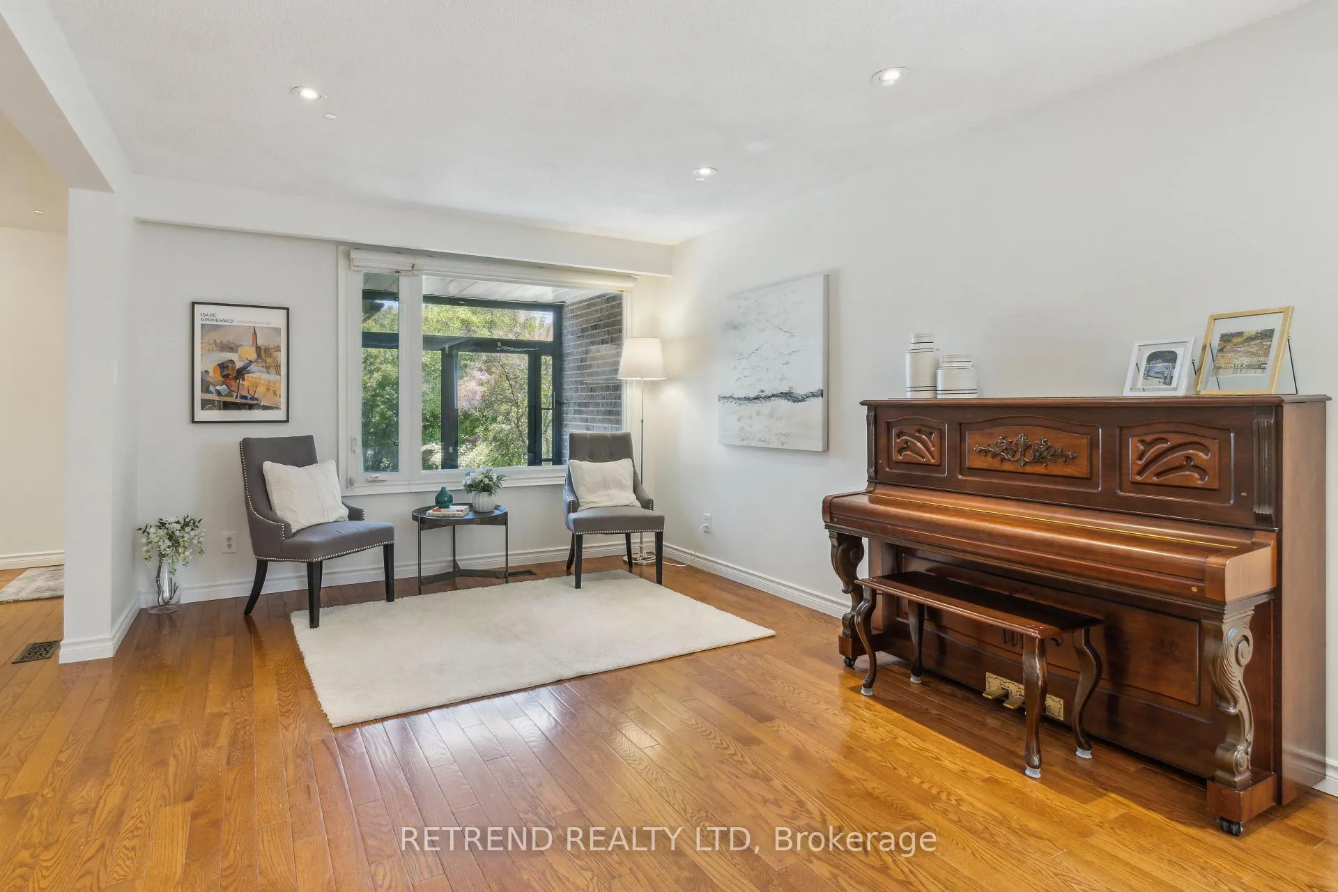 Photo 6 of 72 Holm Crescent, Markham, Aileen-Willowbrook — HOMEH