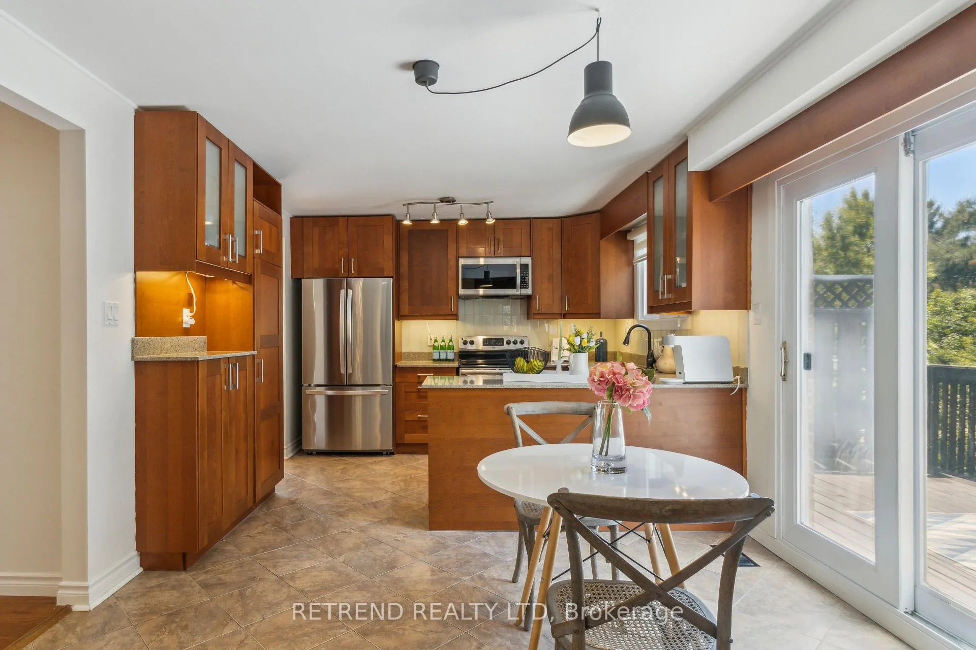 Photo 16 of 72 Holm Crescent, Markham, Aileen-Willowbrook — HOMEH