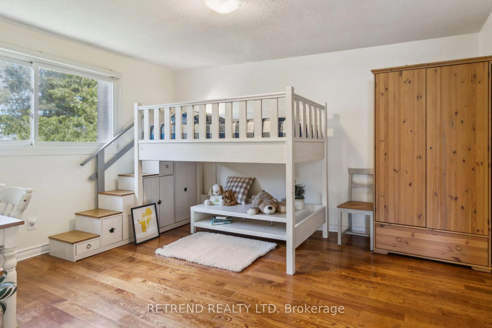 Photo 27 of 72 Holm Crescent, Markham, Aileen-Willowbrook — HOMEH
