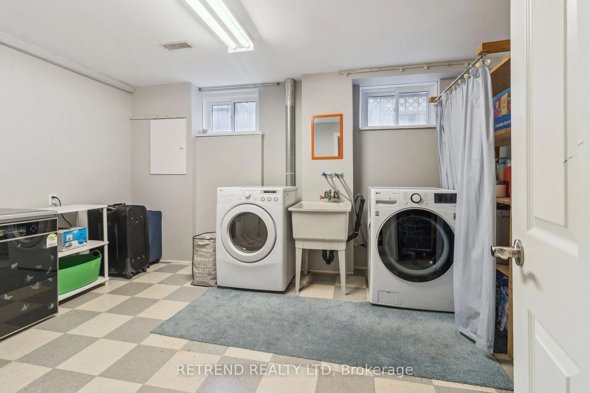 Photo 41 of 72 Holm Crescent, Markham, Aileen-Willowbrook — HOMEH
