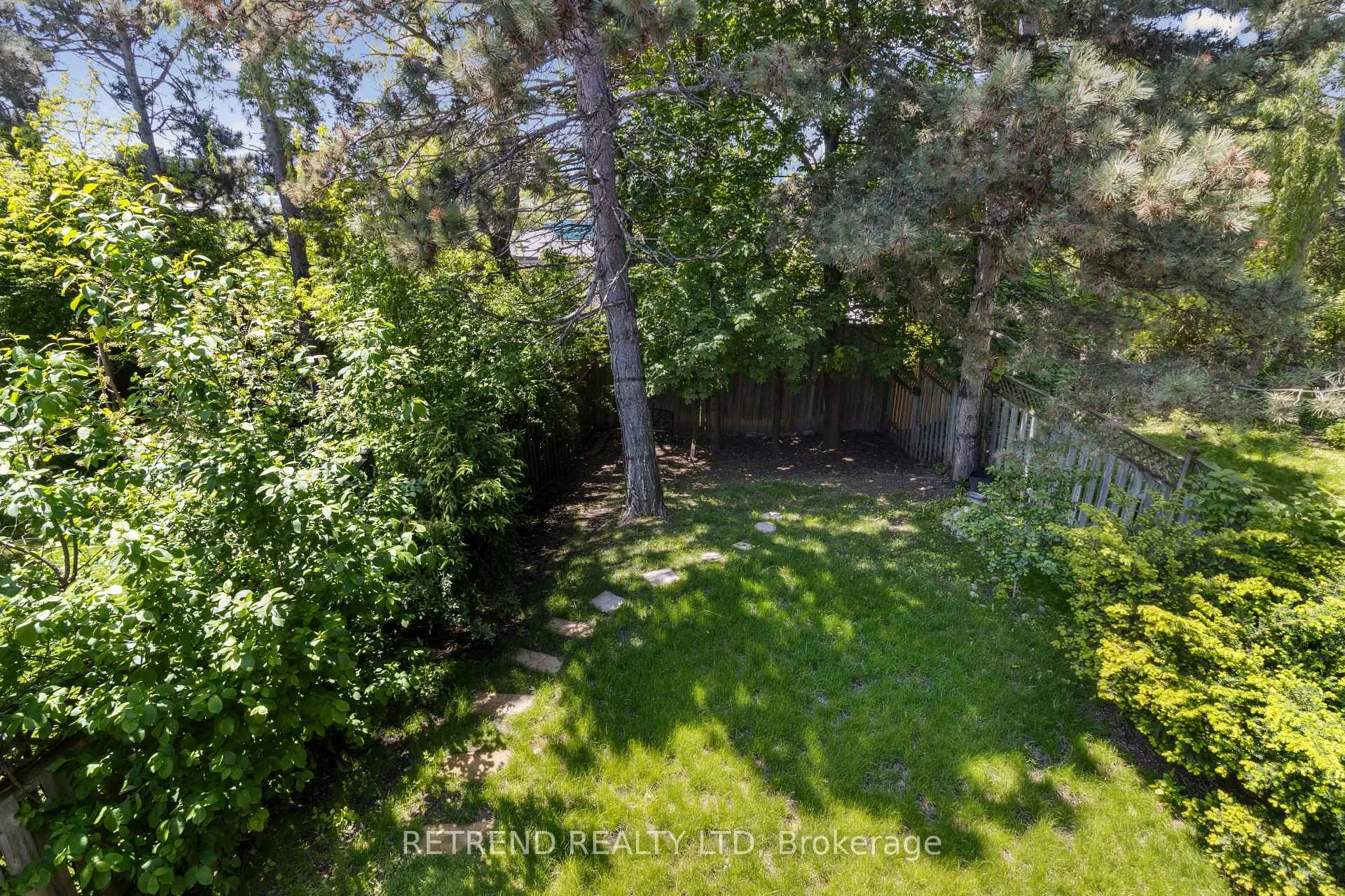 Photo 45 of 72 Holm Crescent, Markham, Aileen-Willowbrook — HOMEH