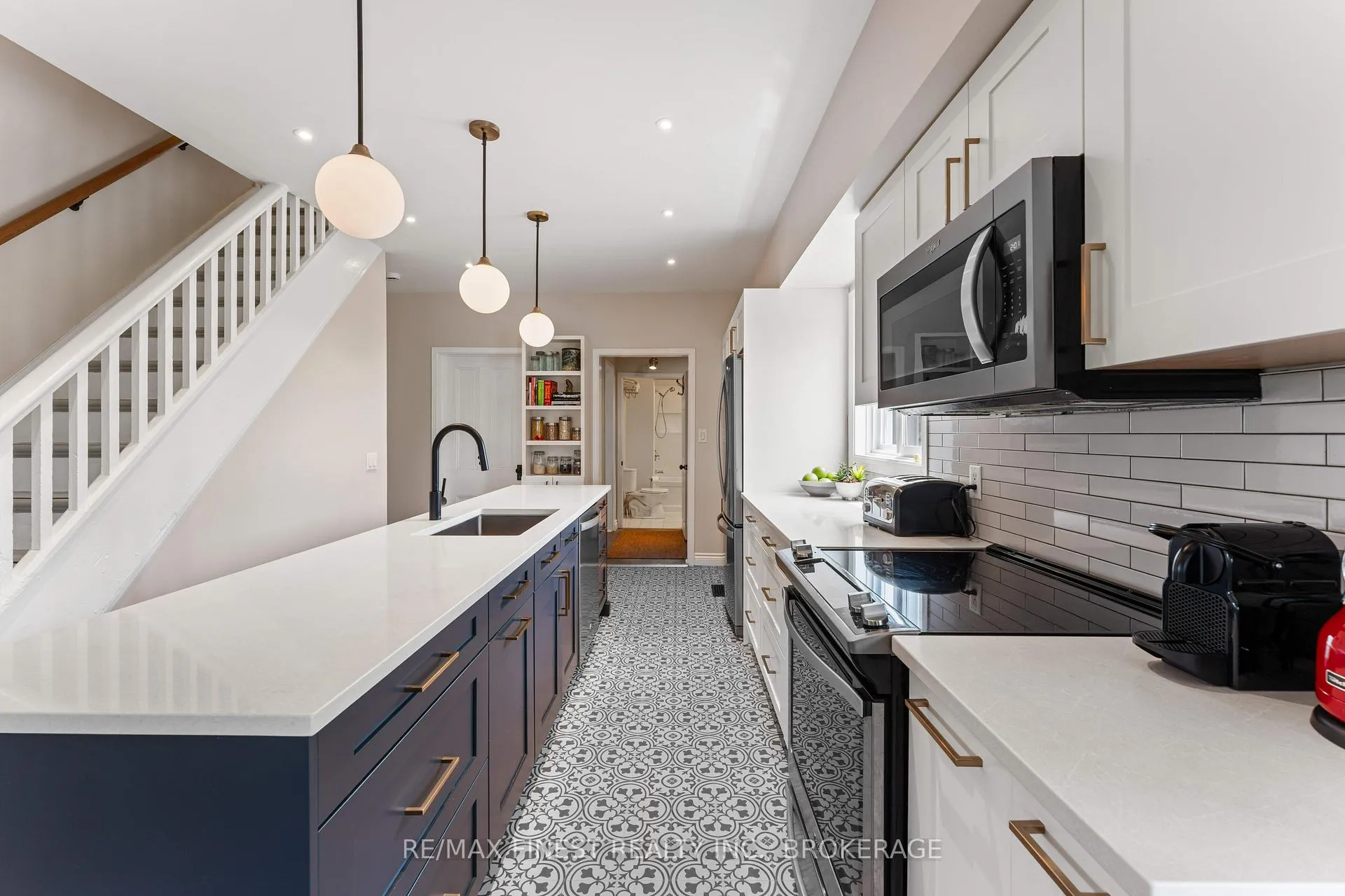 Photo 9 of 972 Danforth Road, Prince Edward County, Hillier Ward — HOMEH