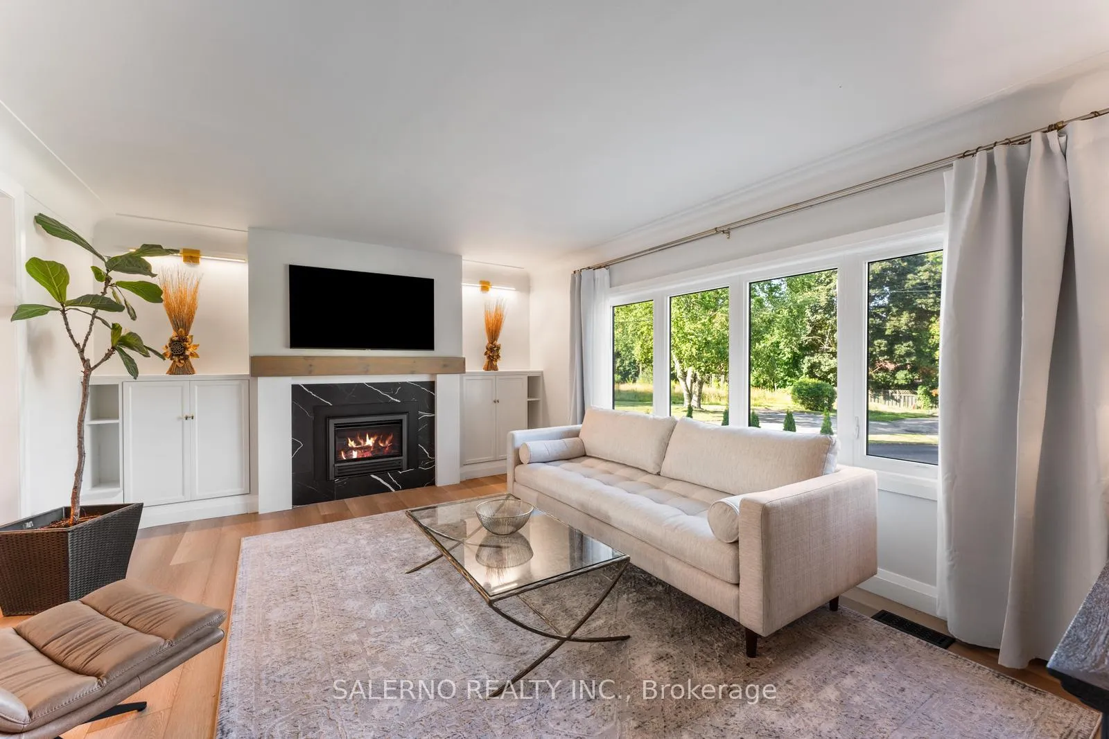 Photo 8 of 54 East Crest, Hamilton, Ancaster — HOMEH