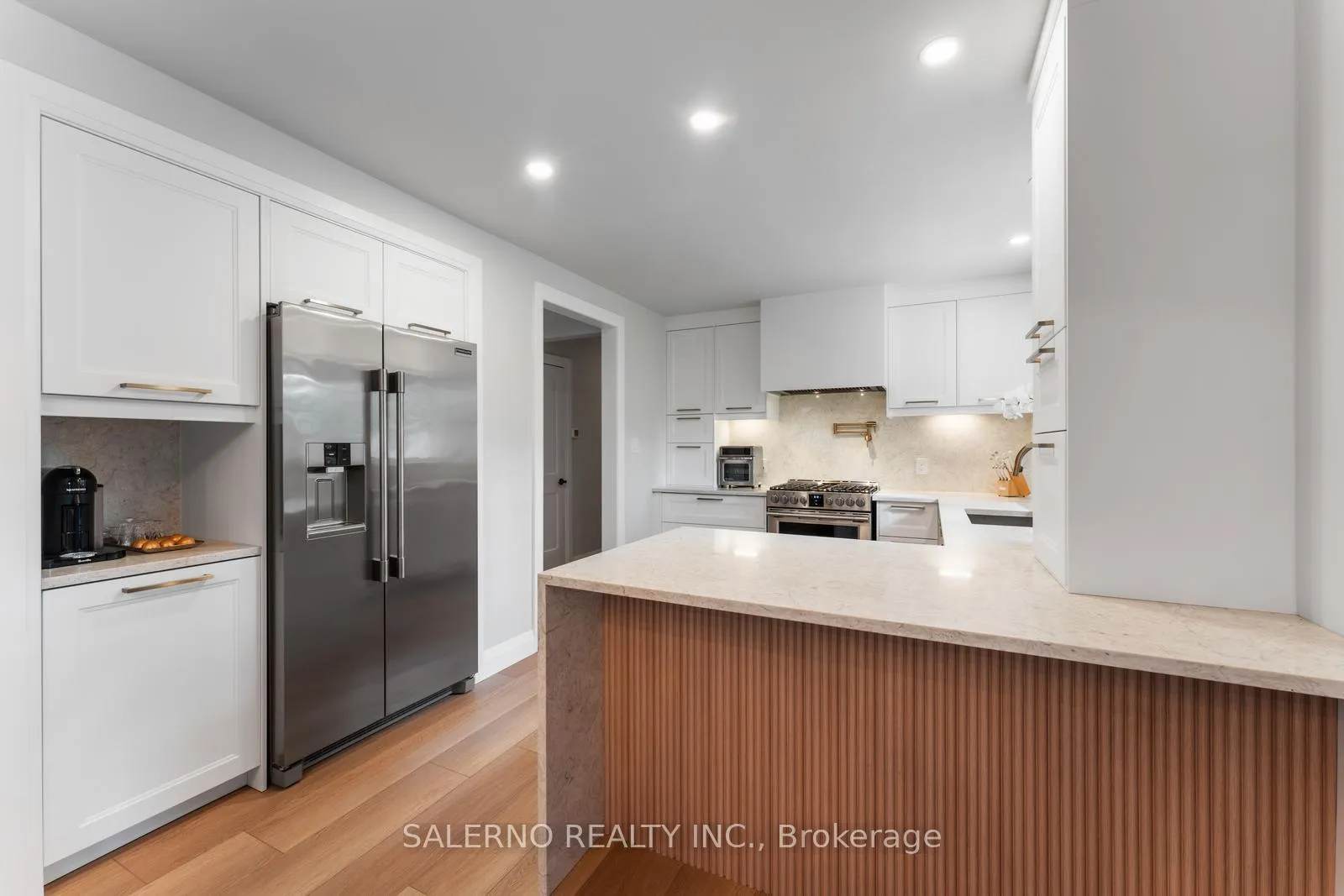 Photo 13 of 54 East Crest, Hamilton, Ancaster — HOMEH