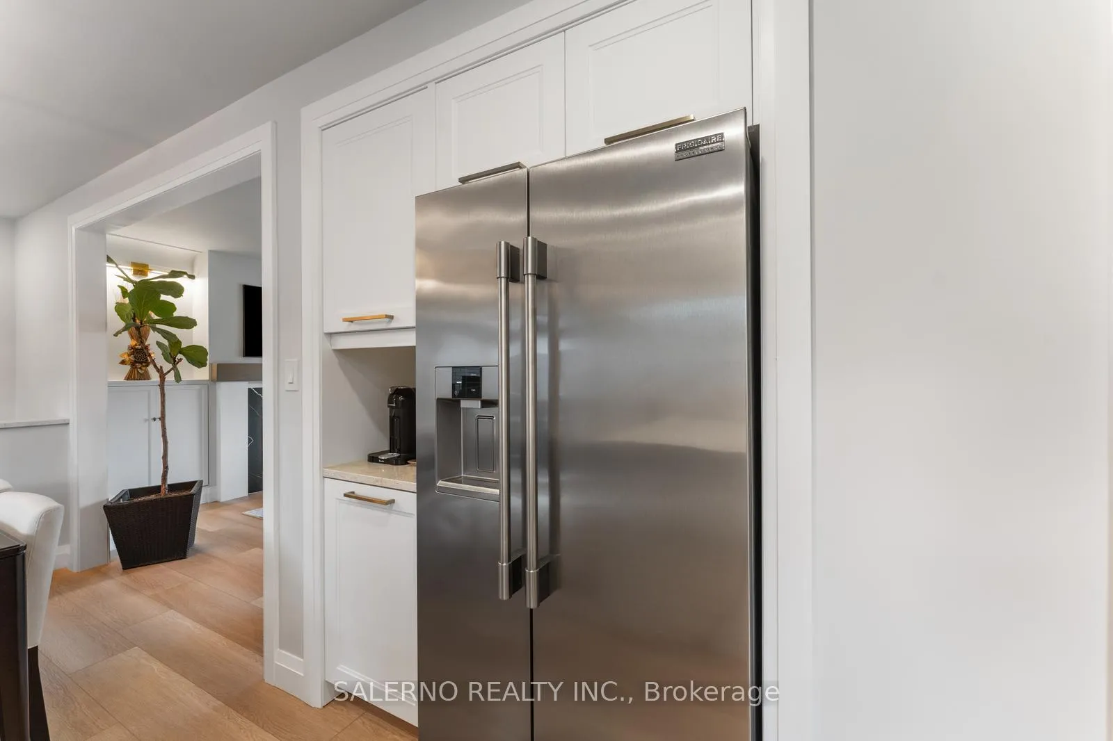Photo 19 of 54 East Crest, Hamilton, Ancaster — HOMEH