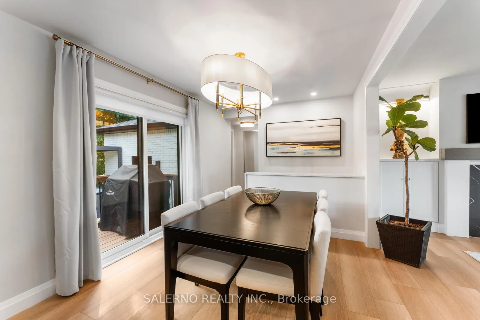 Photo 21 of 54 East Crest, Hamilton, Ancaster — HOMEH