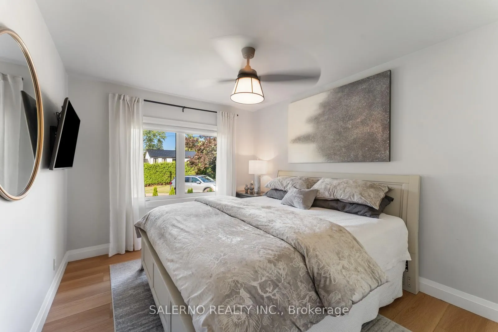 Photo 23 of 54 East Crest, Hamilton, Ancaster — HOMEH