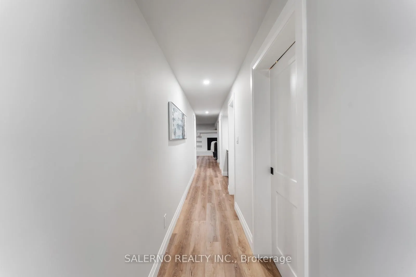 Photo 29 of 54 East Crest, Hamilton, Ancaster — HOMEH