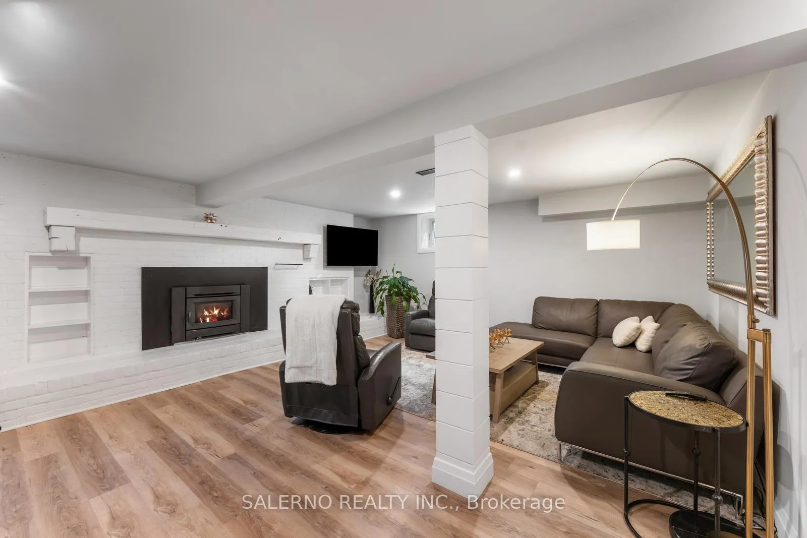 Photo 31 of 54 East Crest, Hamilton, Ancaster — HOMEH