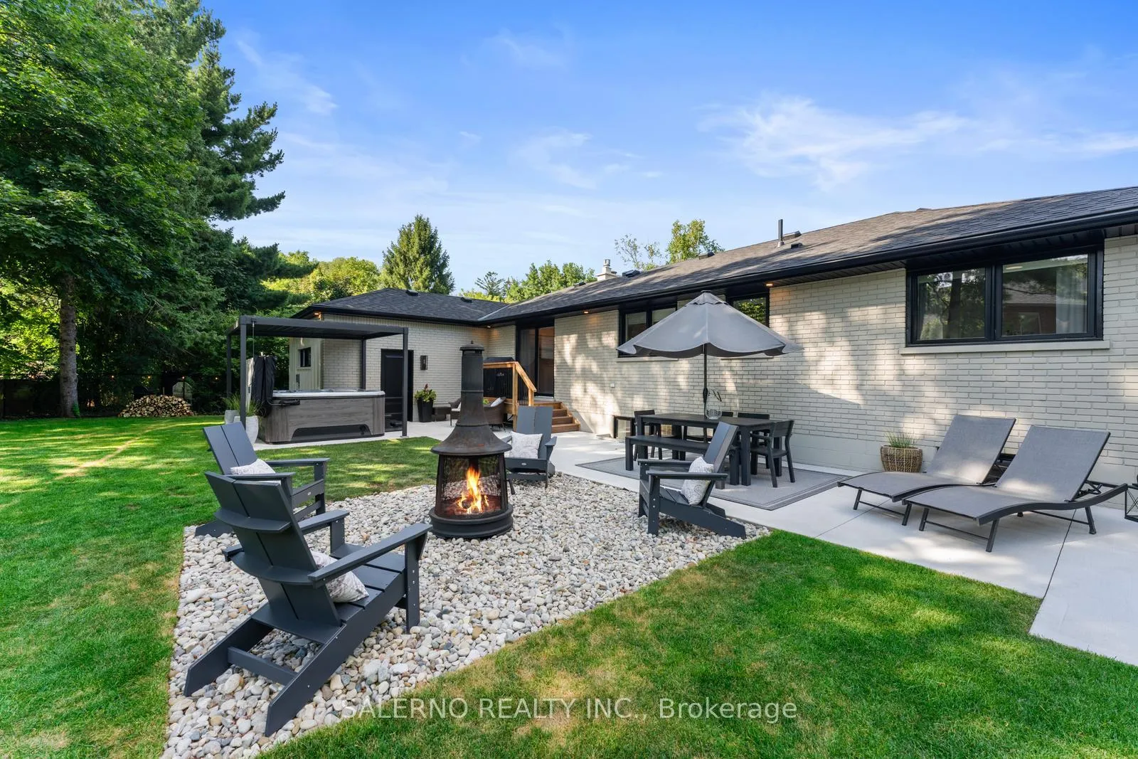 Photo 39 of 54 East Crest, Hamilton, Ancaster — HOMEH