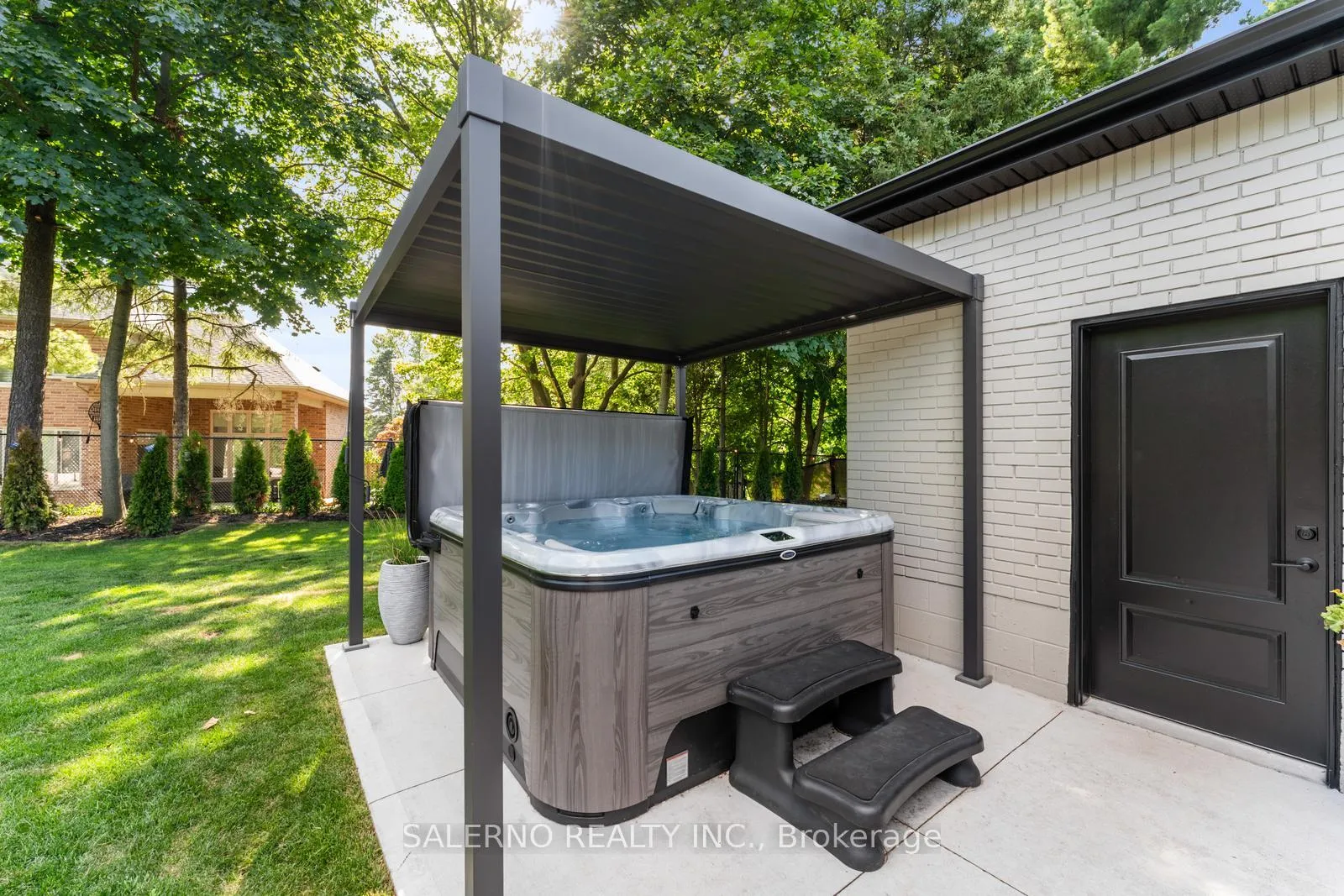 Photo 41 of 54 East Crest, Hamilton, Ancaster — HOMEH