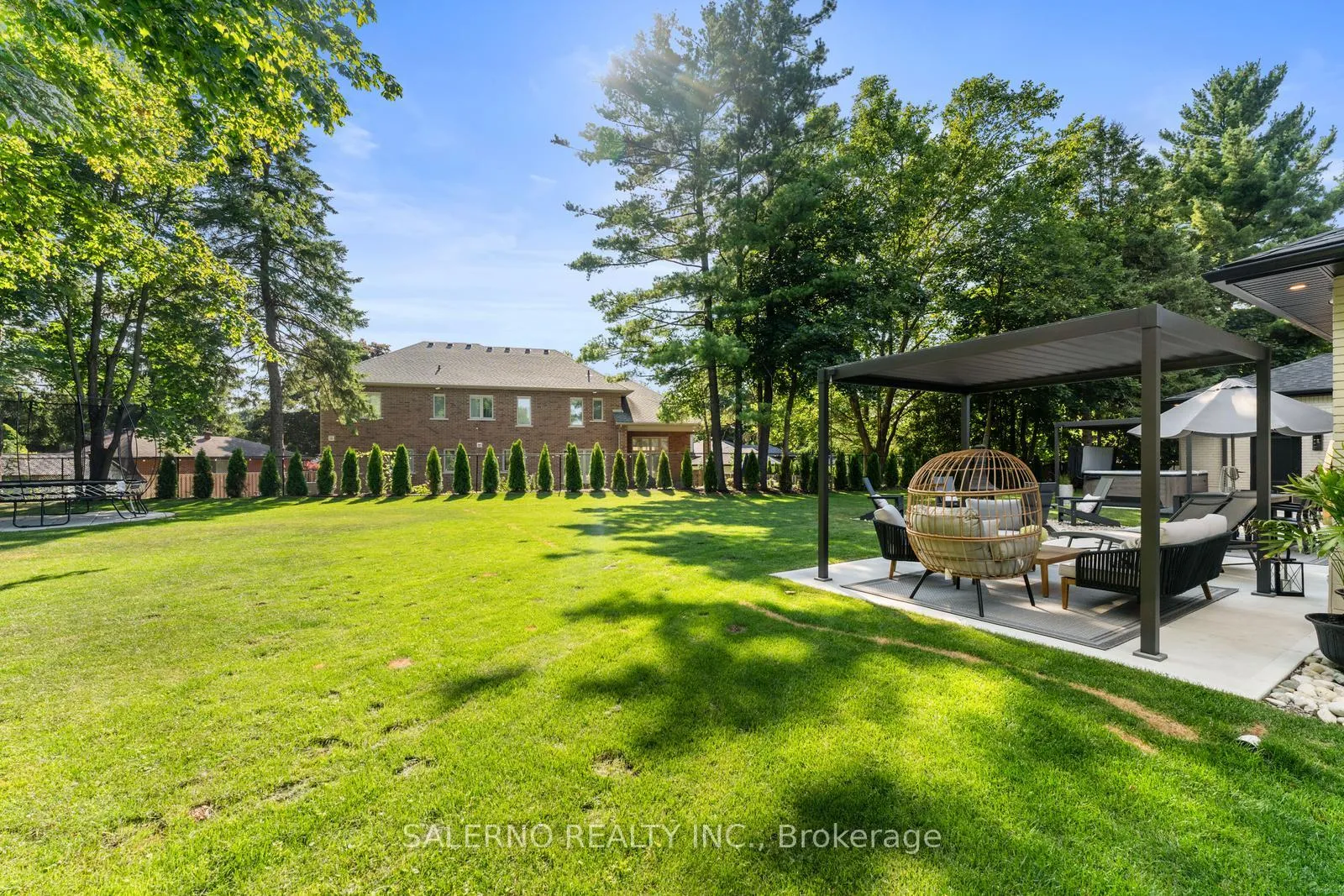 Photo 44 of 54 East Crest, Hamilton, Ancaster — HOMEH