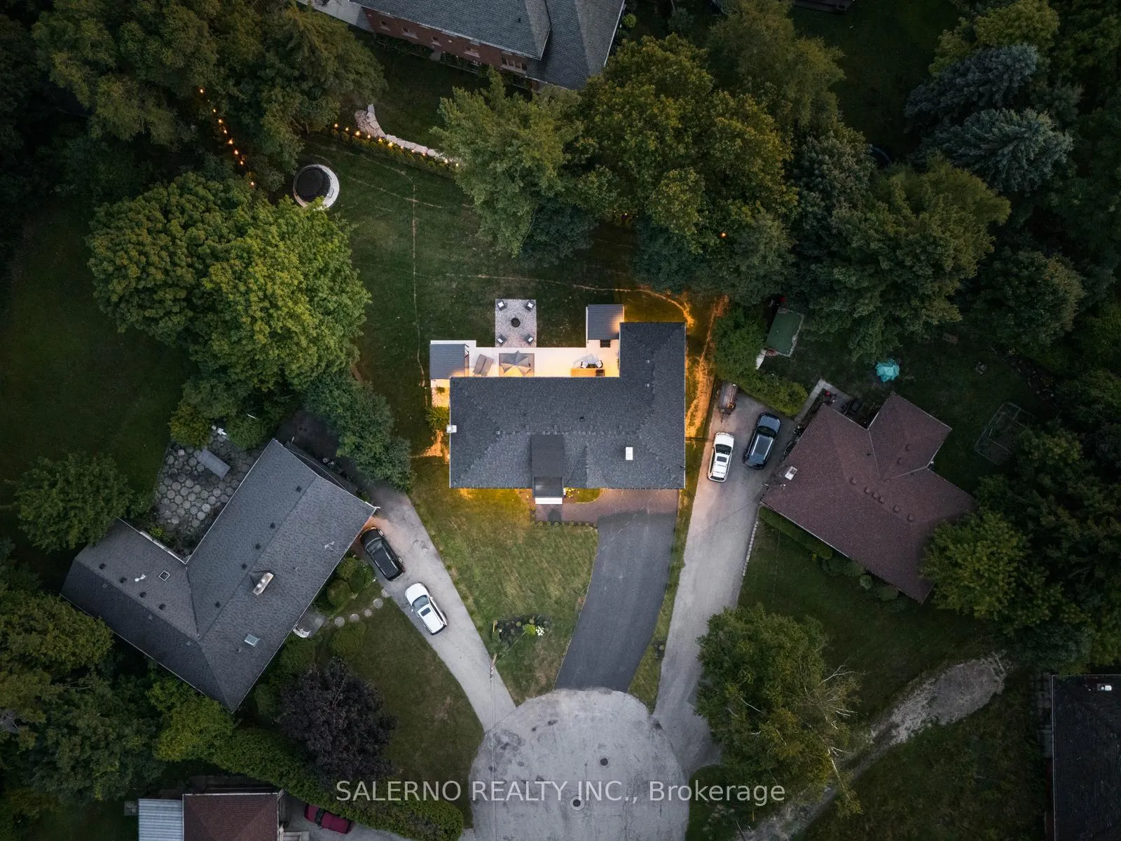 Photo 50 of 54 East Crest, Hamilton, Ancaster — HOMEH