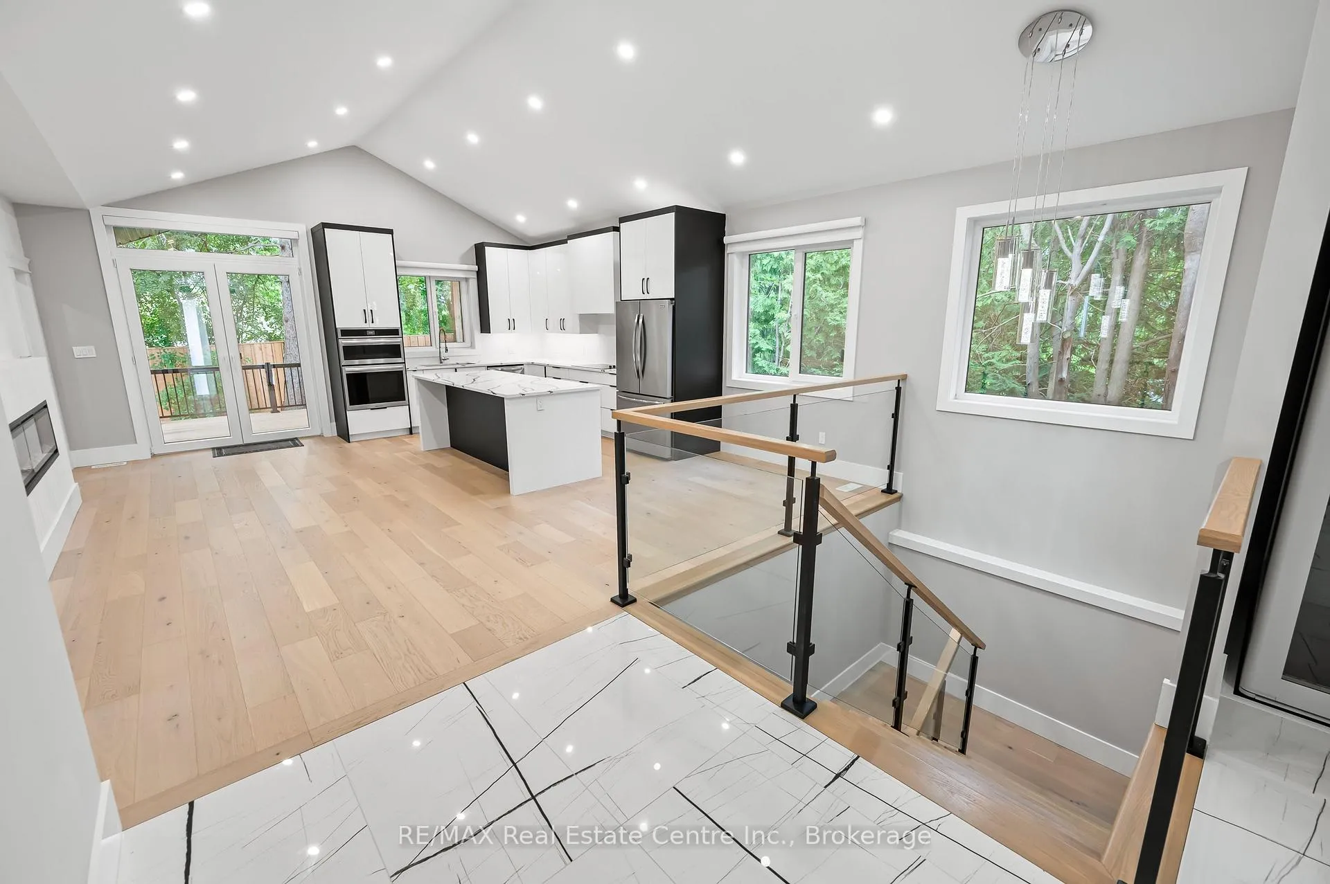 Photo 11 of 276 Mausser Avenue, Kitchener — HOMEH