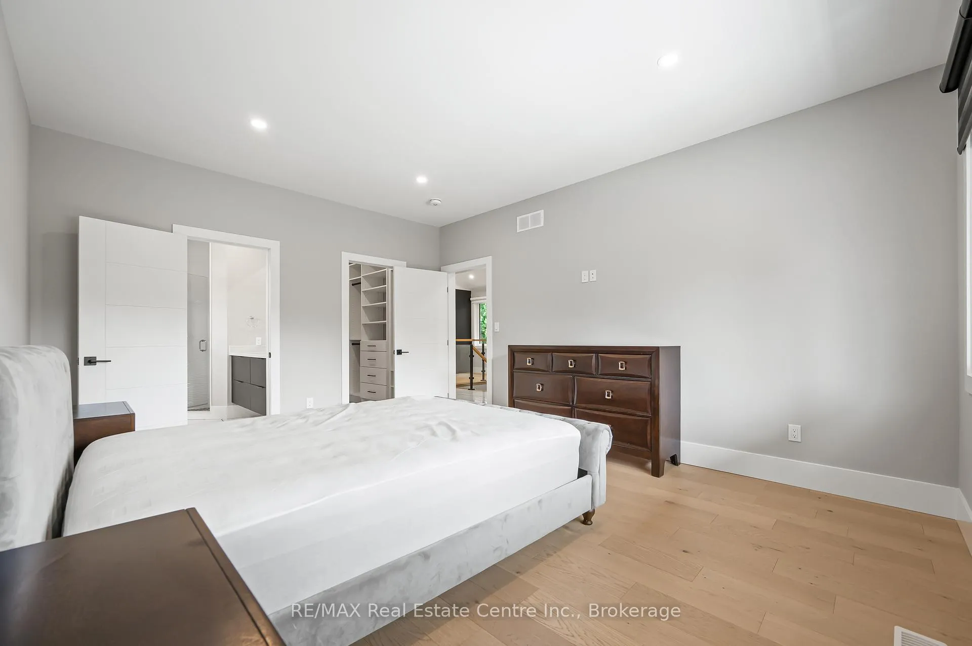 Photo 18 of 276 Mausser Avenue, Kitchener — HOMEH