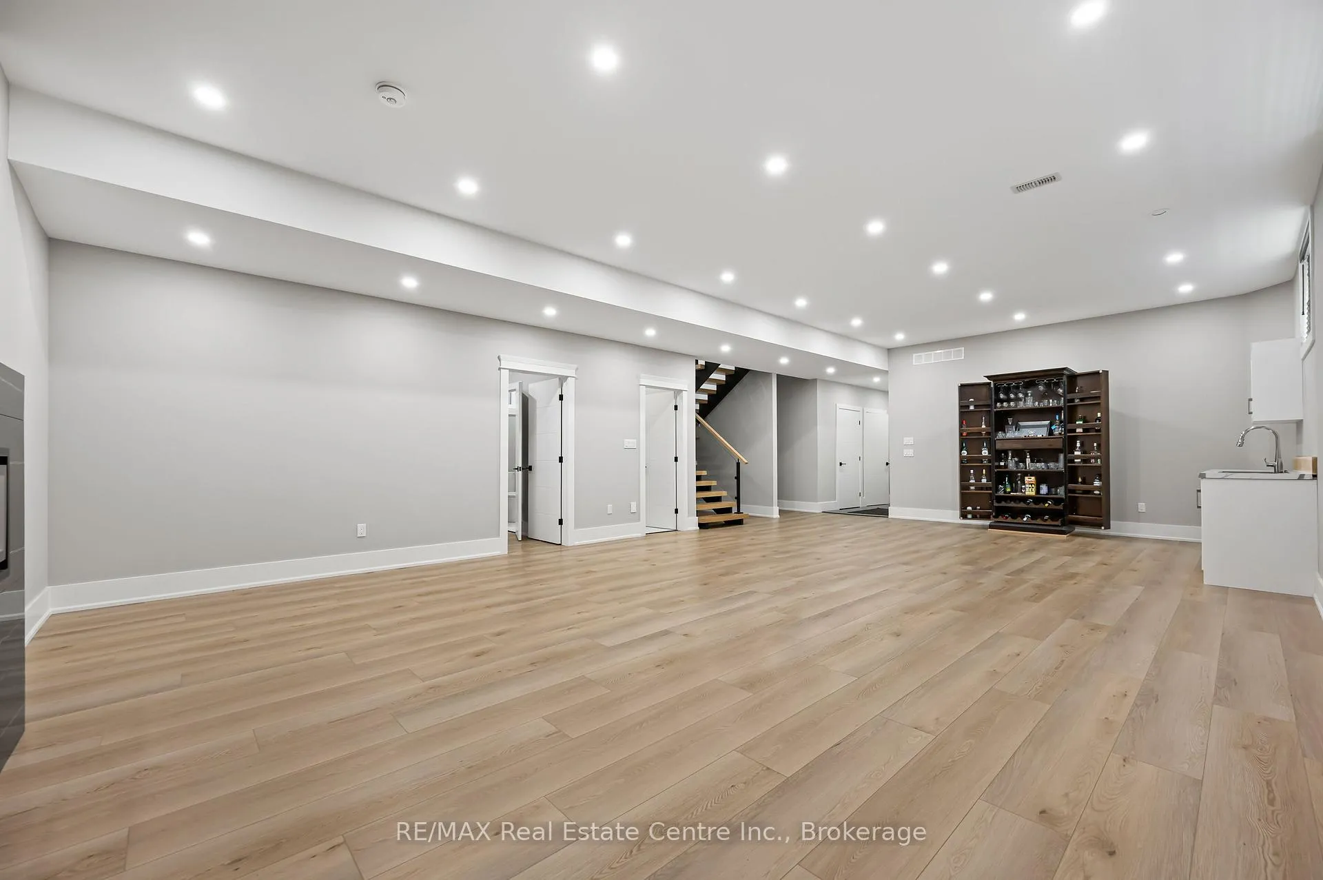 Photo 34 of 276 Mausser Avenue, Kitchener — HOMEH