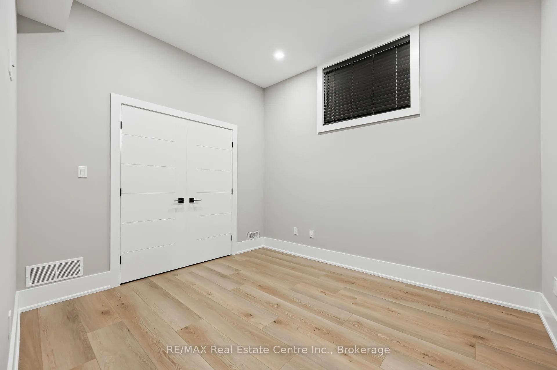 Photo 35 of 276 Mausser Avenue, Kitchener — HOMEH