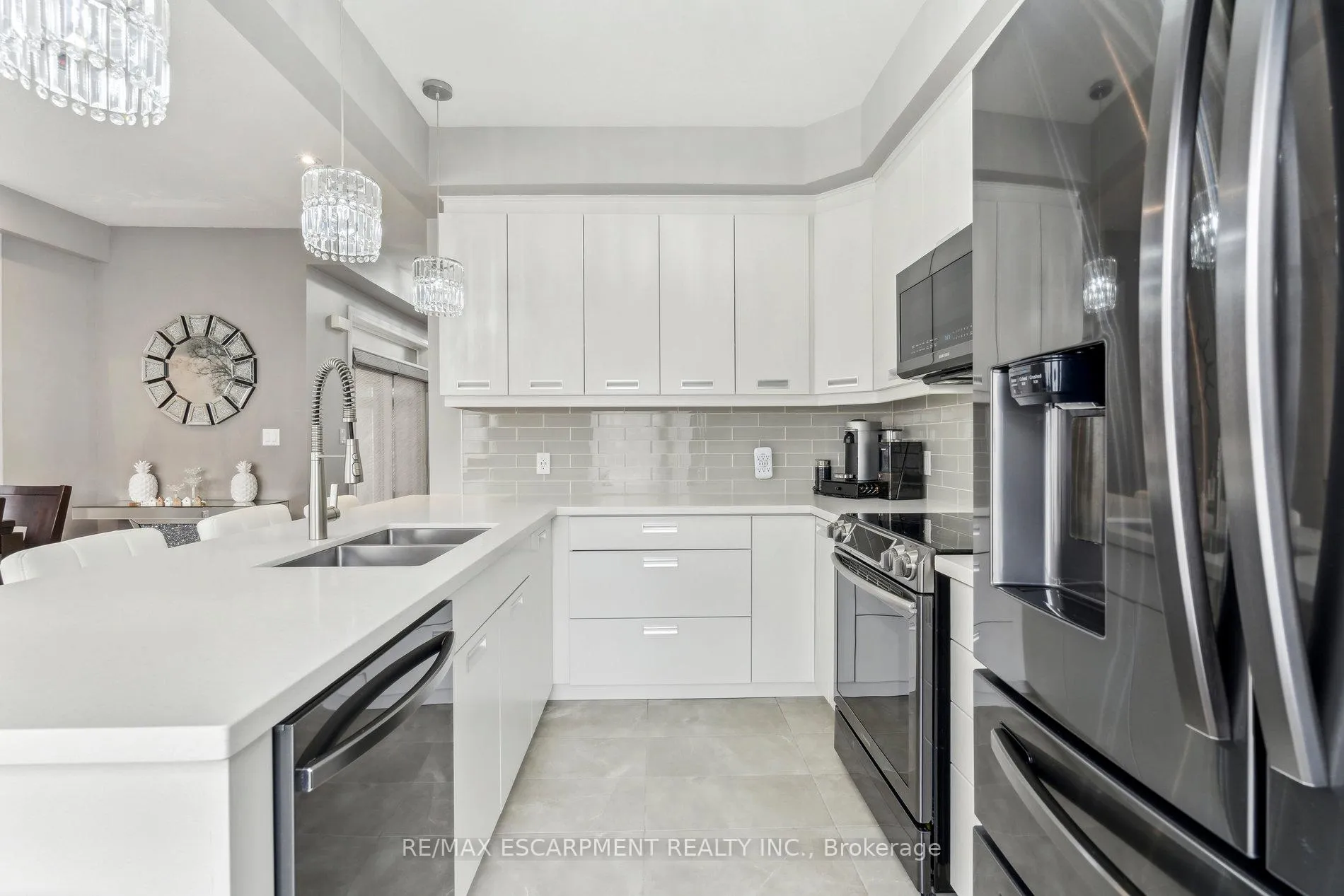Photo 11 of Unit 305, 30 Times Square Boulevard, Hamilton, Stoney Creek — HOMEH