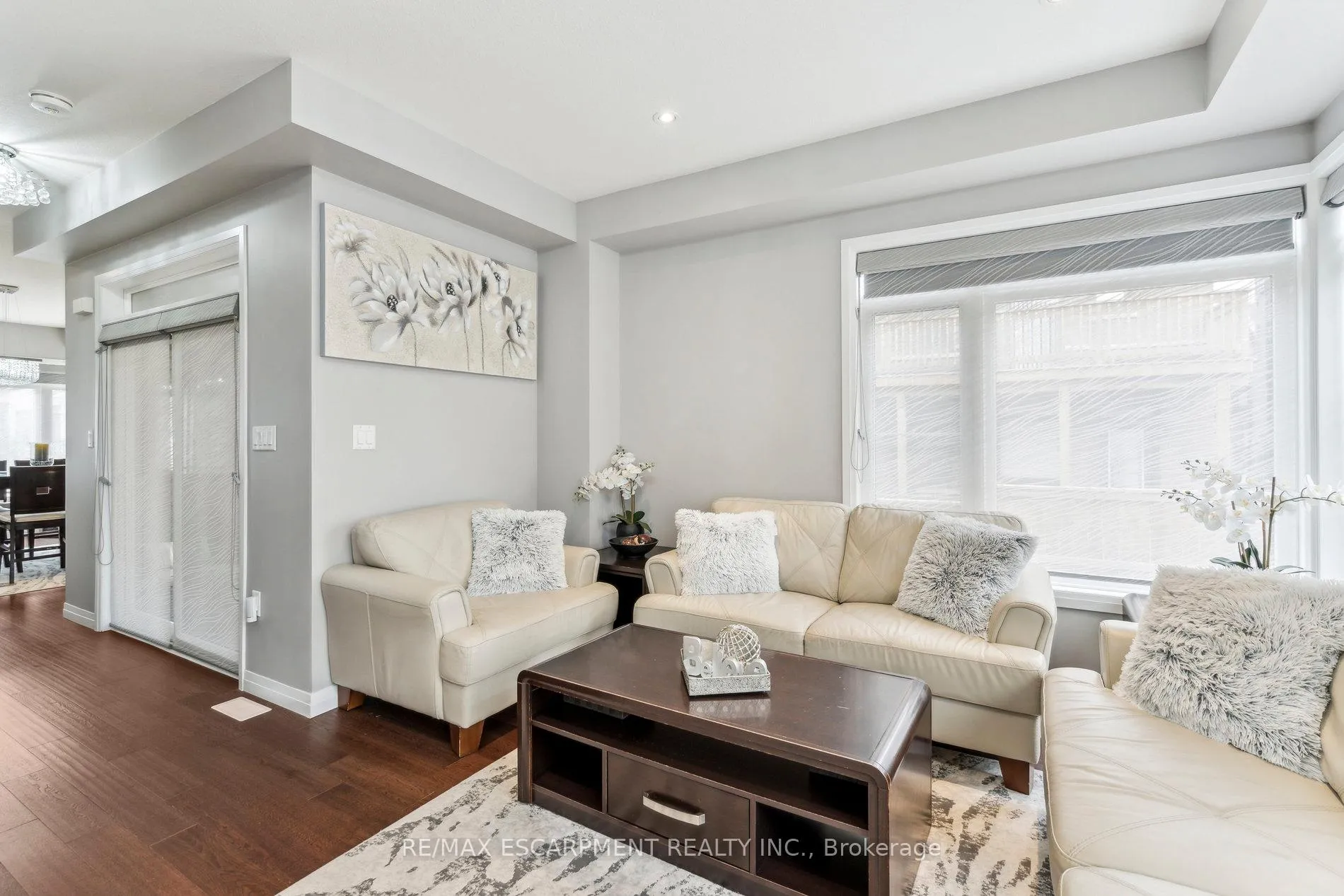 Photo 14 of Unit 305, 30 Times Square Boulevard, Hamilton, Stoney Creek — HOMEH