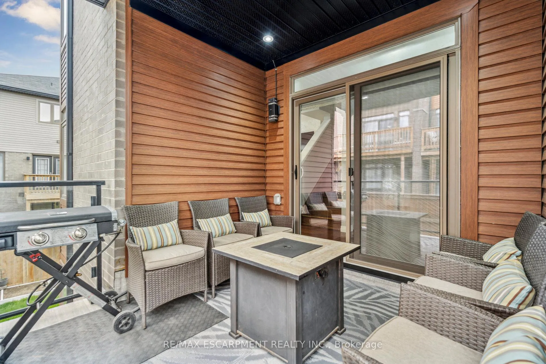 Photo 20 of Unit 305, 30 Times Square Boulevard, Hamilton, Stoney Creek — HOMEH