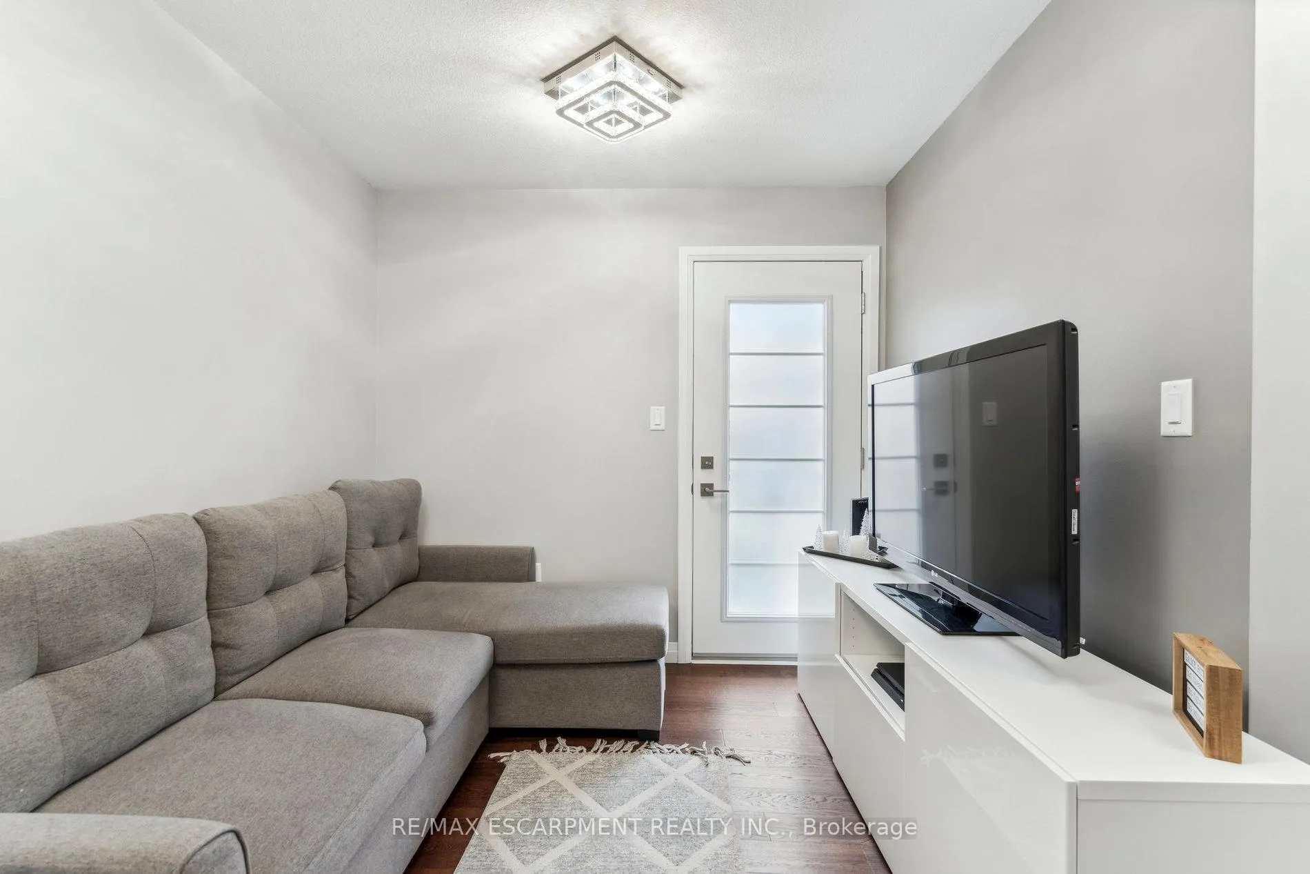 Photo 23 of Unit 305, 30 Times Square Boulevard, Hamilton, Stoney Creek — HOMEH