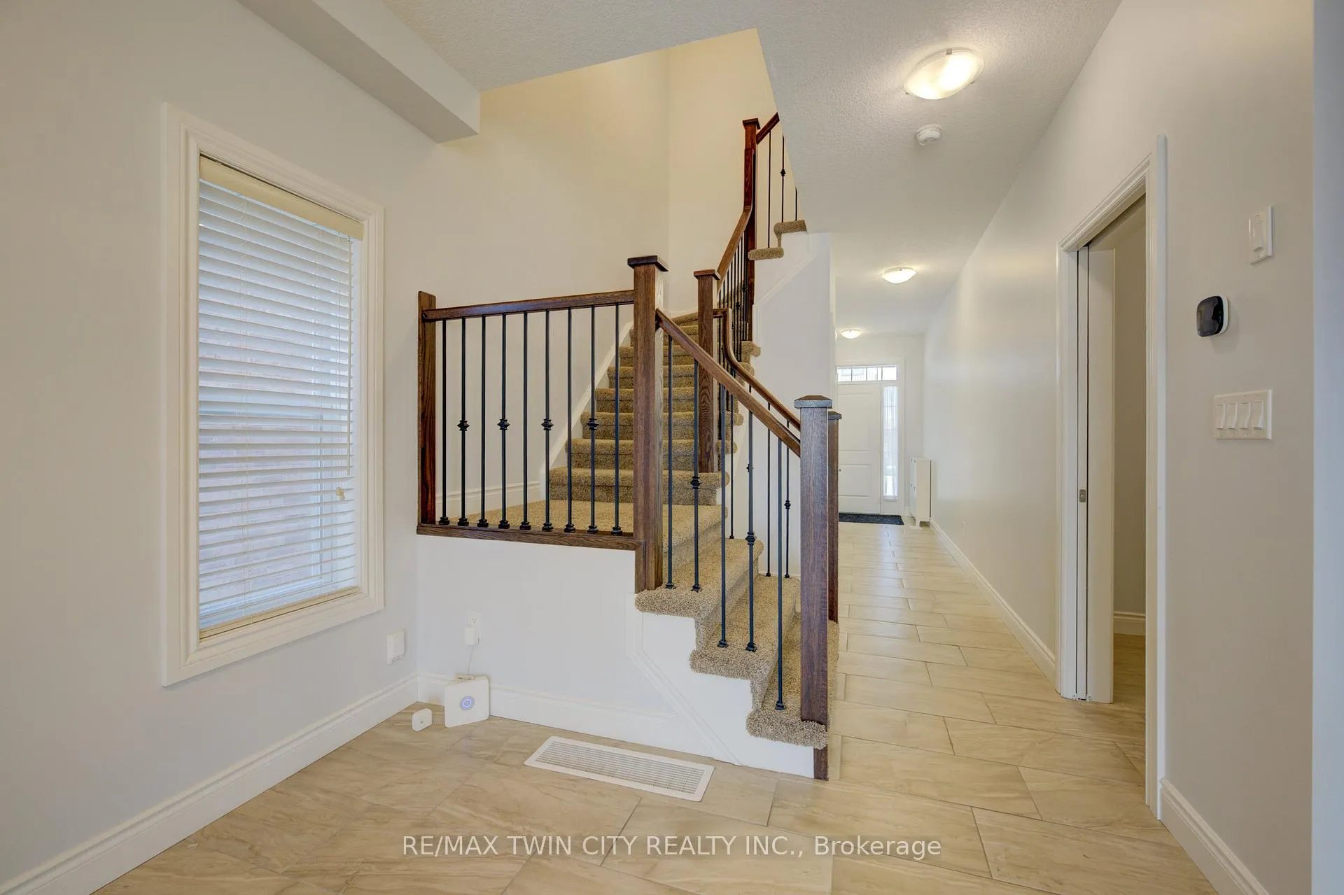 Photo 4 of Unit A, 618 Montpellier Drive, Waterloo — HOMEH