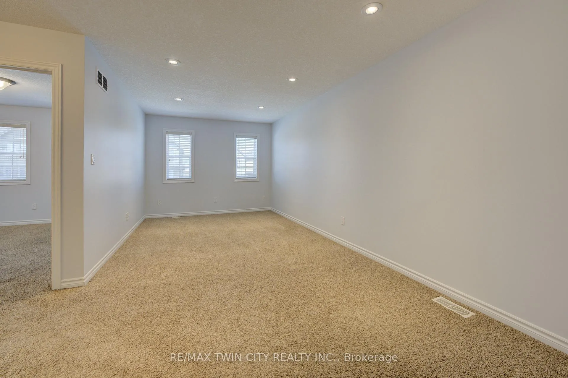 Photo 18 of Unit A, 618 Montpellier Drive, Waterloo — HOMEH
