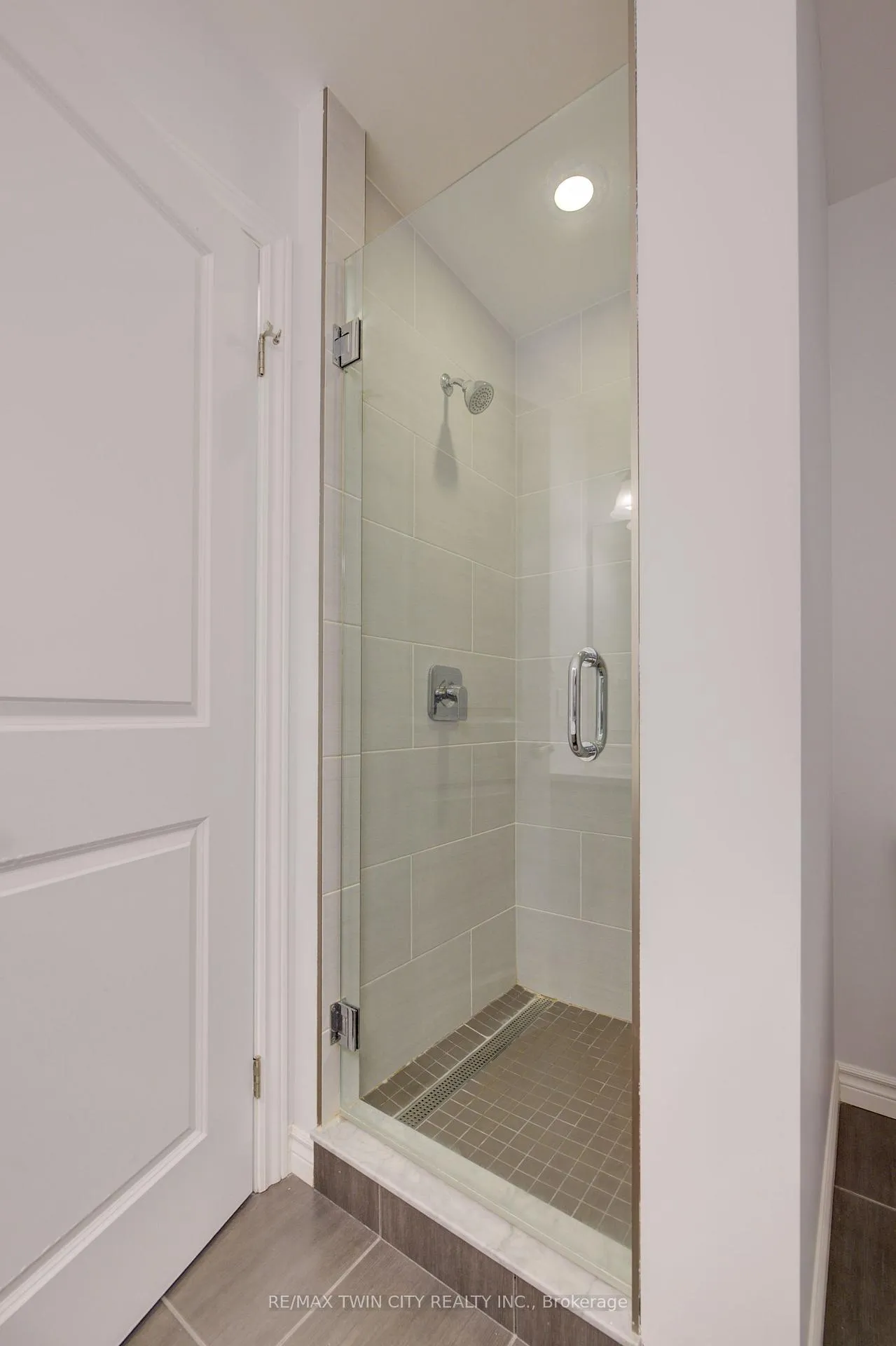 Photo 24 of Unit A, 618 Montpellier Drive, Waterloo — HOMEH