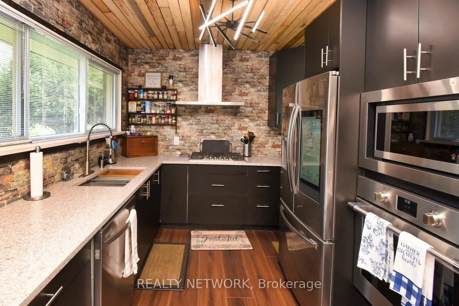 Photo 10 of 3381 Marion Avenue, Niagara Falls, Stamford — HOMEH