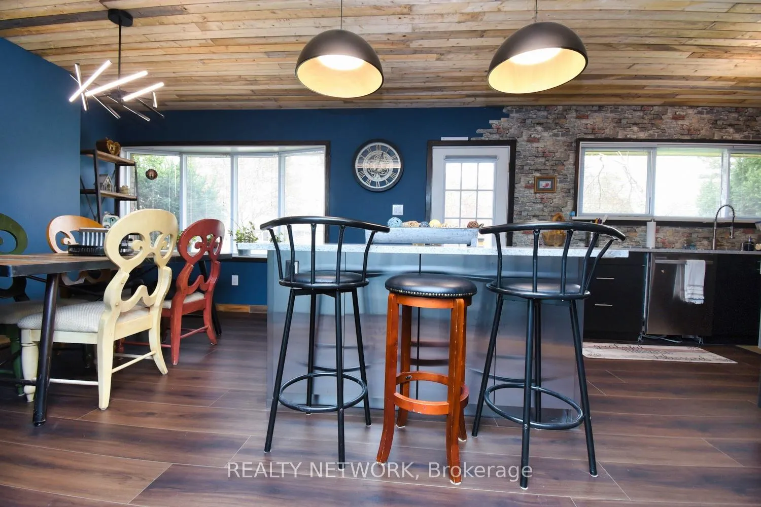 Photo 16 of 3381 Marion Avenue, Niagara Falls, Stamford — HOMEH