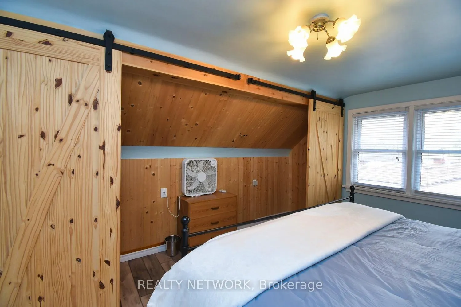 Photo 19 of 3381 Marion Avenue, Niagara Falls, Stamford — HOMEH