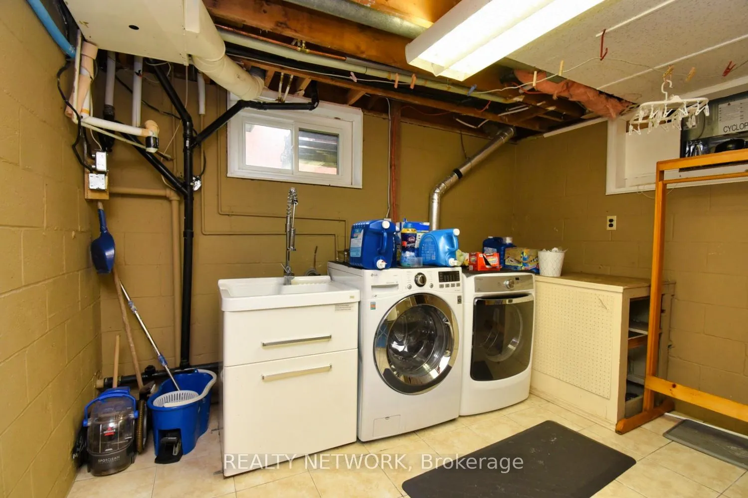 Photo 39 of 3381 Marion Avenue, Niagara Falls, Stamford — HOMEH