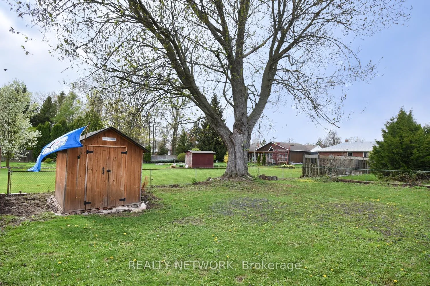 Photo 47 of 3381 Marion Avenue, Niagara Falls, Stamford — HOMEH