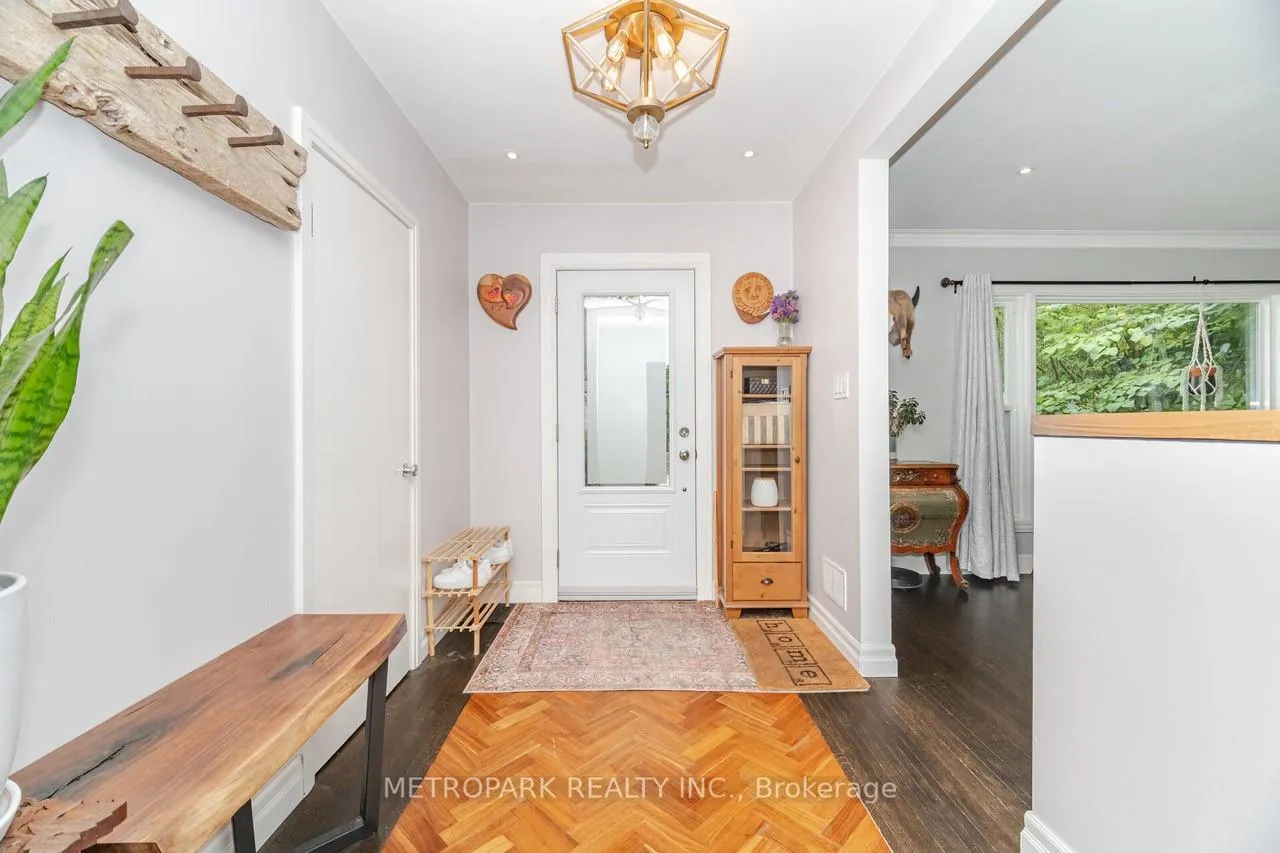 Photo 4 of 82 Creighton Road, Hamilton, Dundas — HOMEH