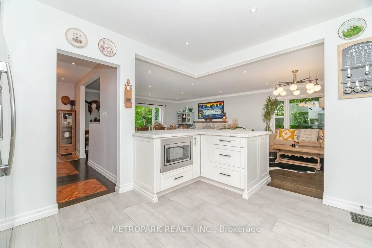 Photo 14 of 82 Creighton Road, Hamilton, Dundas — HOMEH