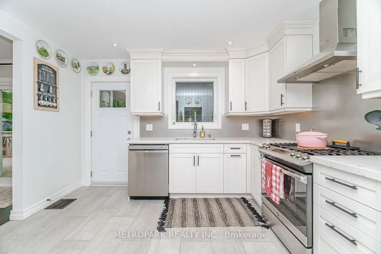 Photo 15 of 82 Creighton Road, Hamilton, Dundas — HOMEH